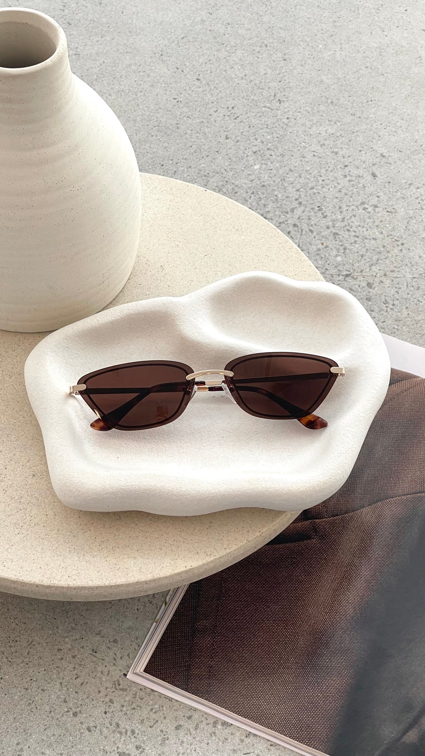 The Chandra Sunglasses - Light Gold Chocolate - Billy J