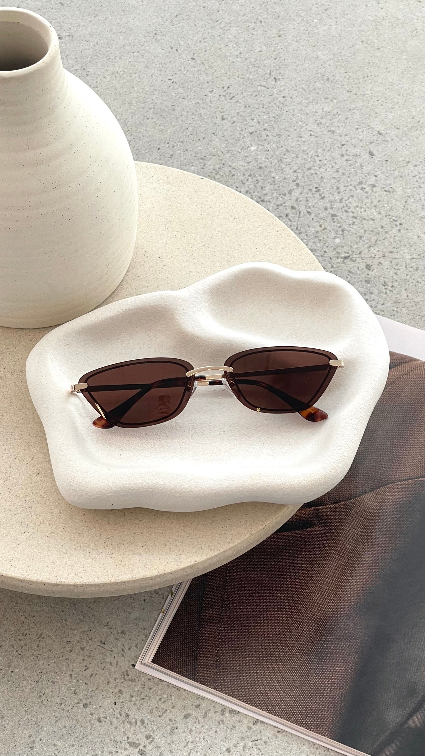 The Chandra Sunglasses - Light Gold Chocolate - Billy J